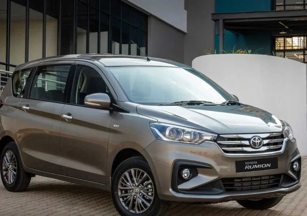 Toyota Rumion PRICE, Photos, Details, Features